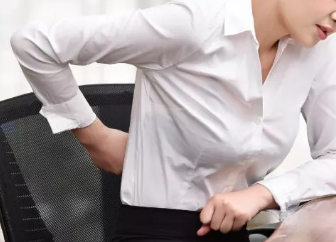 年纪轻轻也没干啥体力活儿,怎么就腰肌劳损了?(图1) 年纪轻轻也没干啥体力活儿,怎么就腰肌劳损了?(图1)